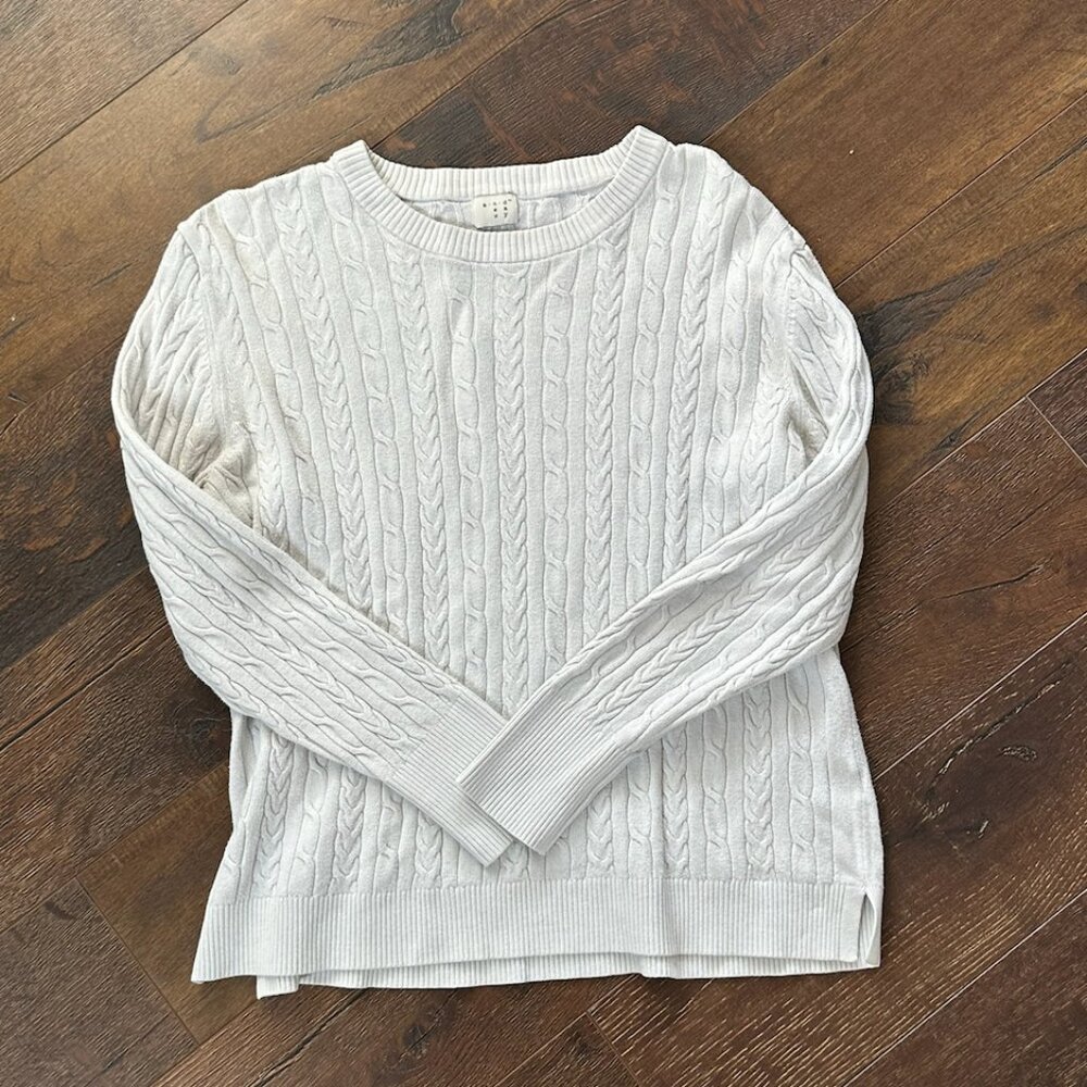 Women's Cream/Off-white Sweater